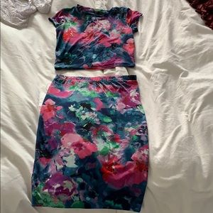 Set top and skirt.